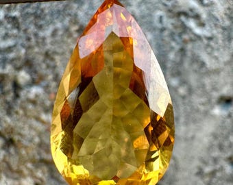 Faceted Pear Citrine Gemstone, Handmade Loose Yellow Crystal, 6 CTS