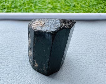 Roher Schwarzer Turmalin Kristall, Schörl (200 CTS)