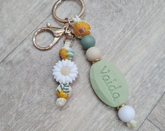 Personalised keychain/keyring charm personalized with a name/fidget keyring with silicone beads/stress relief beaded keychain quirky keyring