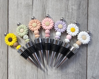 Flower bottle stopper - wine bottle stopper- quirky gift for her - beaded bottle stopper