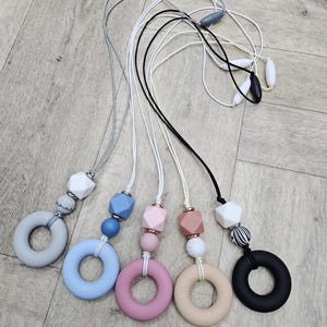 Collier d&#39;allaitement/accessoires d&#39;allaitement/collier violon/bijoux élégants et pratiques/pendentif violon sensoriel