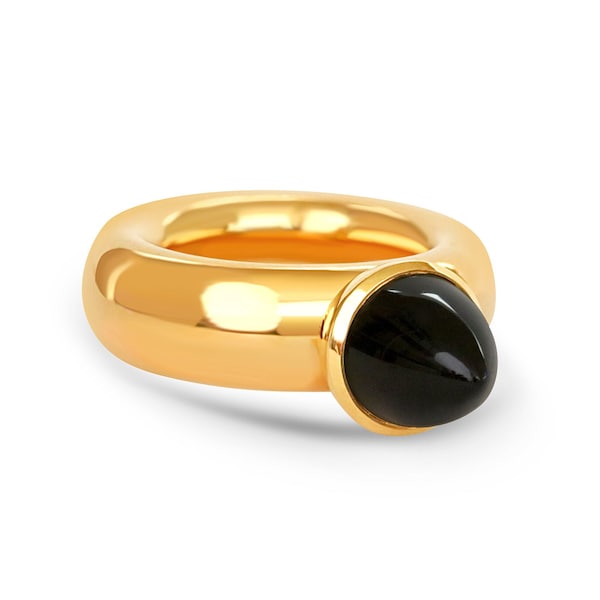 Signed Pomellato 18K Gold & Black Onyx Ring, 16 Gram 18K Gold