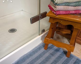 Handwoven Cotton Bath Mat – Soft, Absorbent & Durable