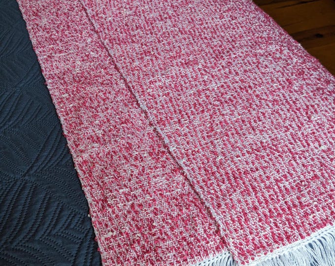 Berry Bliss Handwoven Throw – 55 x 27 in | Fuchsia & White | Machine Washable Acrylic Lap Blanket