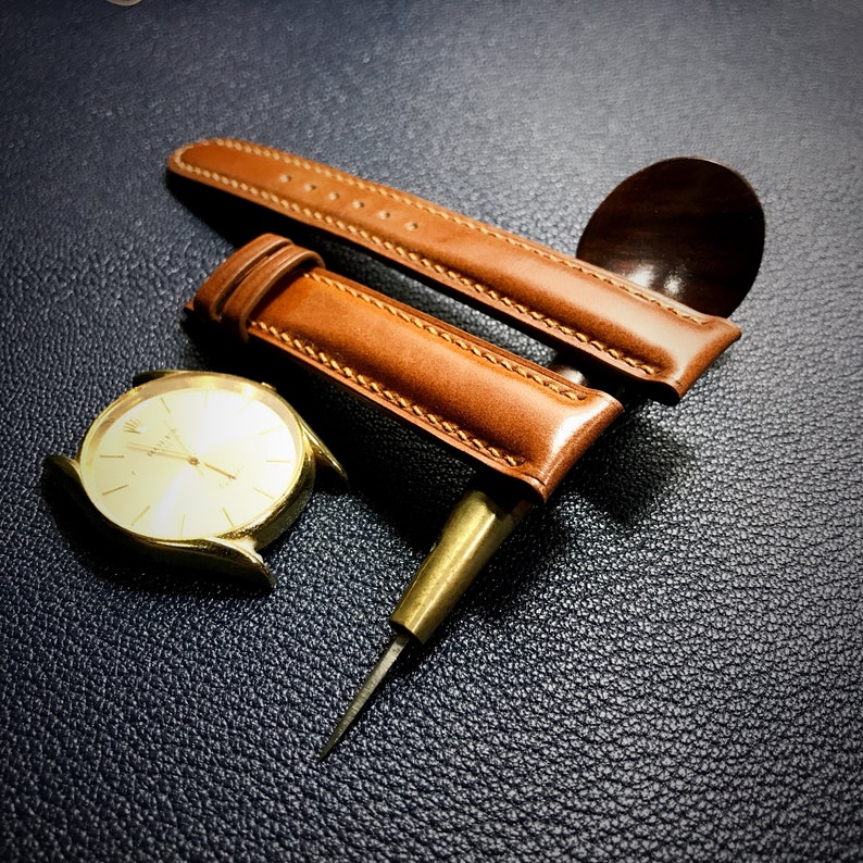 Handgjort brunt klockarmband i skalkordovan, vadderat läderarmband, anpassad passform bild 6