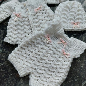 Handgemaakte babyromperset, set bevat romper, muts en vest, babycadeauset, kraamcadeau, handgemaakt gehaakt item voor baby