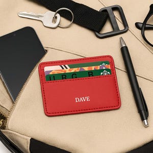 Personalisierte Brieftasche mit foliengestempelten Initialen - Individuelle Namenskartenhülle, kleines Geschenk für Männer oder Frauen, Kartenhalter mit Namen