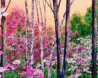 Puede incluir: Una escena de bosque con una variedad de árboles y flores rosas y blancas. Los árboles son altos y delgados, con una corteza marrón claro. Las flores están en plena floración, creando una escena colorida y vibrante.
