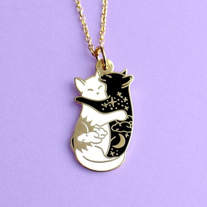 Day & Night Hugging Cat Necklace Yin yang cat Moon cat Cute necklace Cat lover Stocking stuffer Cat lady gifts Constellation Black white