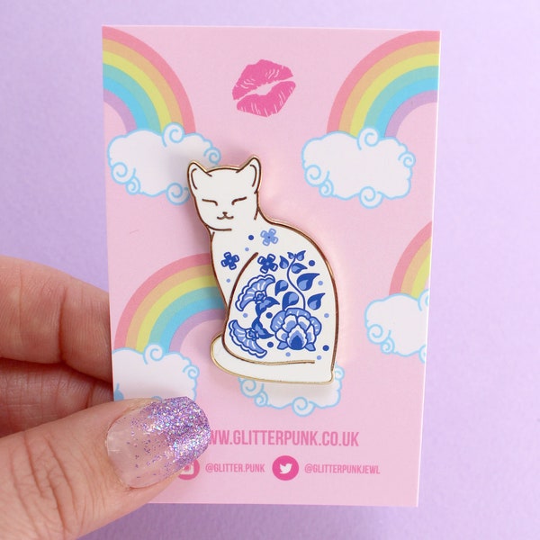 Willow pattern cat enamel pin Pottery cat Pottery themed White cat Flower cat Floral cat pin Blue and white China cat pin Blue cat Cute