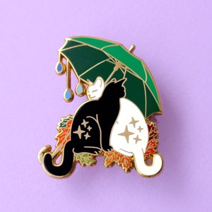 Umbrella cats enamel pin Autumn pin Fall pin Umbrella pin Cat enamel pin Hugging cats Seasonal pin Black and white cat Gift for friends