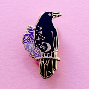 Crow enamel pin, Raven pin