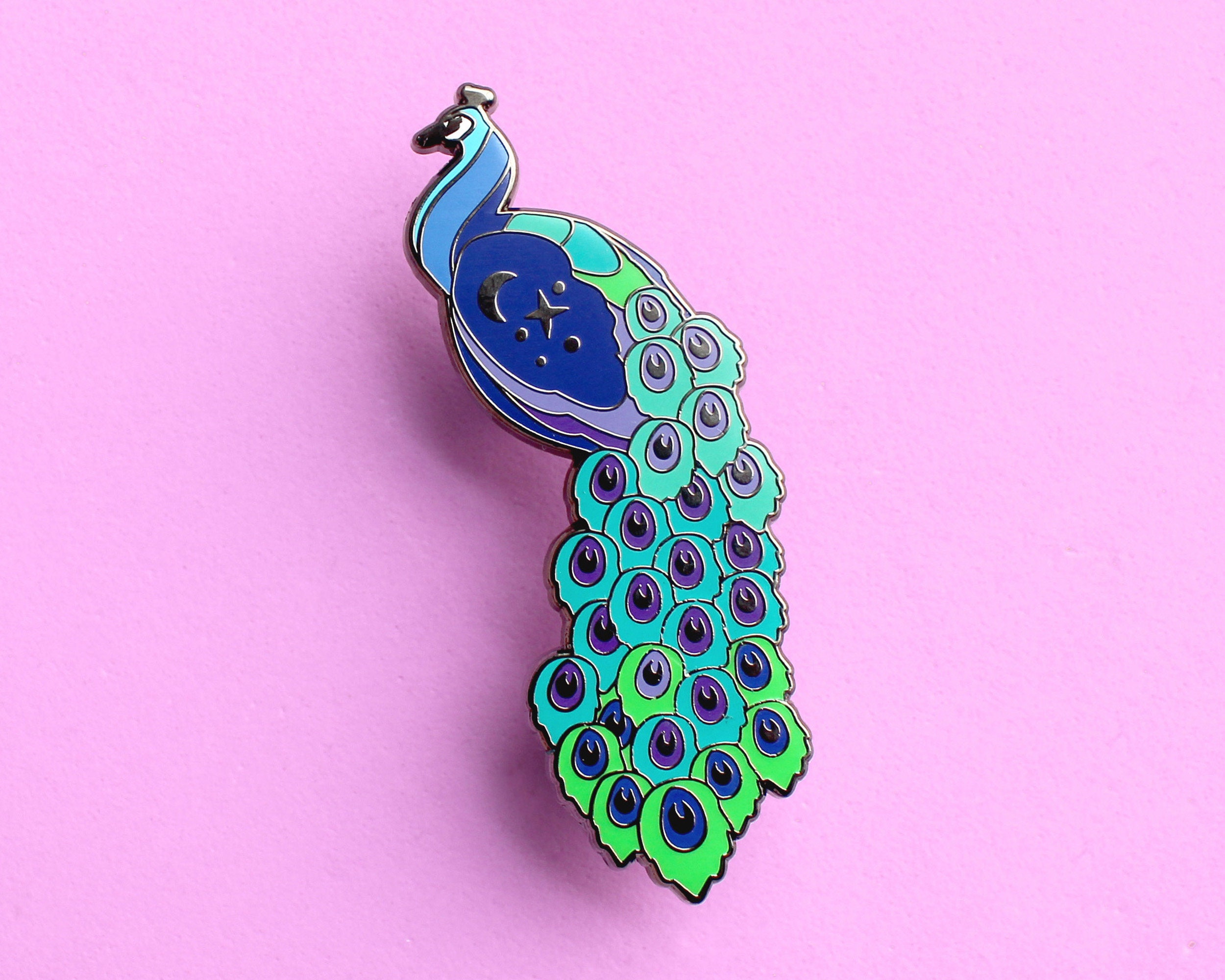 Peacock Enamel Pin - Vibrant Bird Brooch For Backpacks, Hats & Jackets - 0.8x1.4 Inch Animal Jewelry
