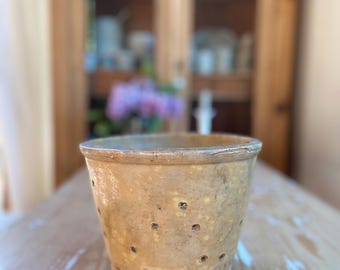 Beautiful rare find vintage French Provençal cheese mold, faisselle  on 3 feet