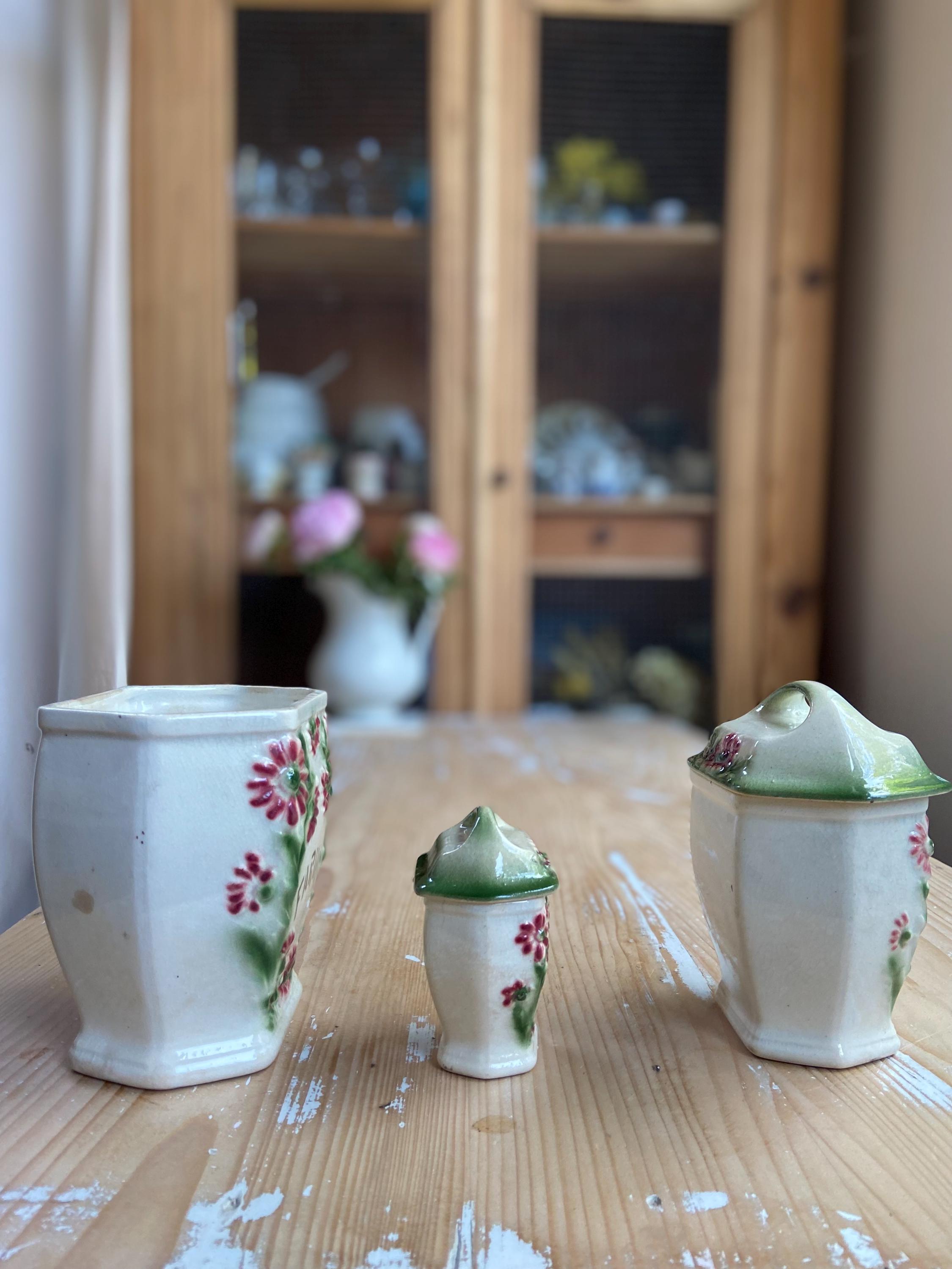 魅力的なアンティークのフランスの鉄石製スパイスポットセット - Etsy 日本