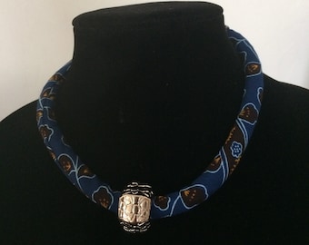 Collar de cuerda de tela Kente africano