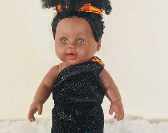Muñeca bebé afroamericana con ropa africana/Adjoa
