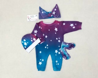 Tie Dyed Baby Romper with Stars, Newborn Baby Clothes, Inant One Piece, Hand Dyed Sleep and Play, Hippie Baby, Boho Baby, Baby Shower Gift