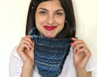 Hand Knit Wool Scarf, Ships Next Day, Warm Chunky Cowl Scarf, Blue Snood