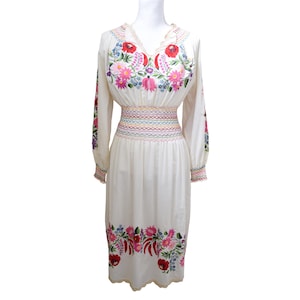 Vintage 1970s Hungarian Matyo Paprika Floral Embroidery Peasant Cottagecore Boho Hippie Folk Long Sleeve Dress