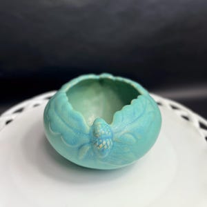 Vintage Van Briggle Art Pottery Oak Leaf Acorn Bowl Vase Bi-Color Turquoise Ming Blue