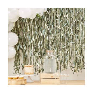 Willow Leaf Backdrop: 330 ft Green Ribbon Garland