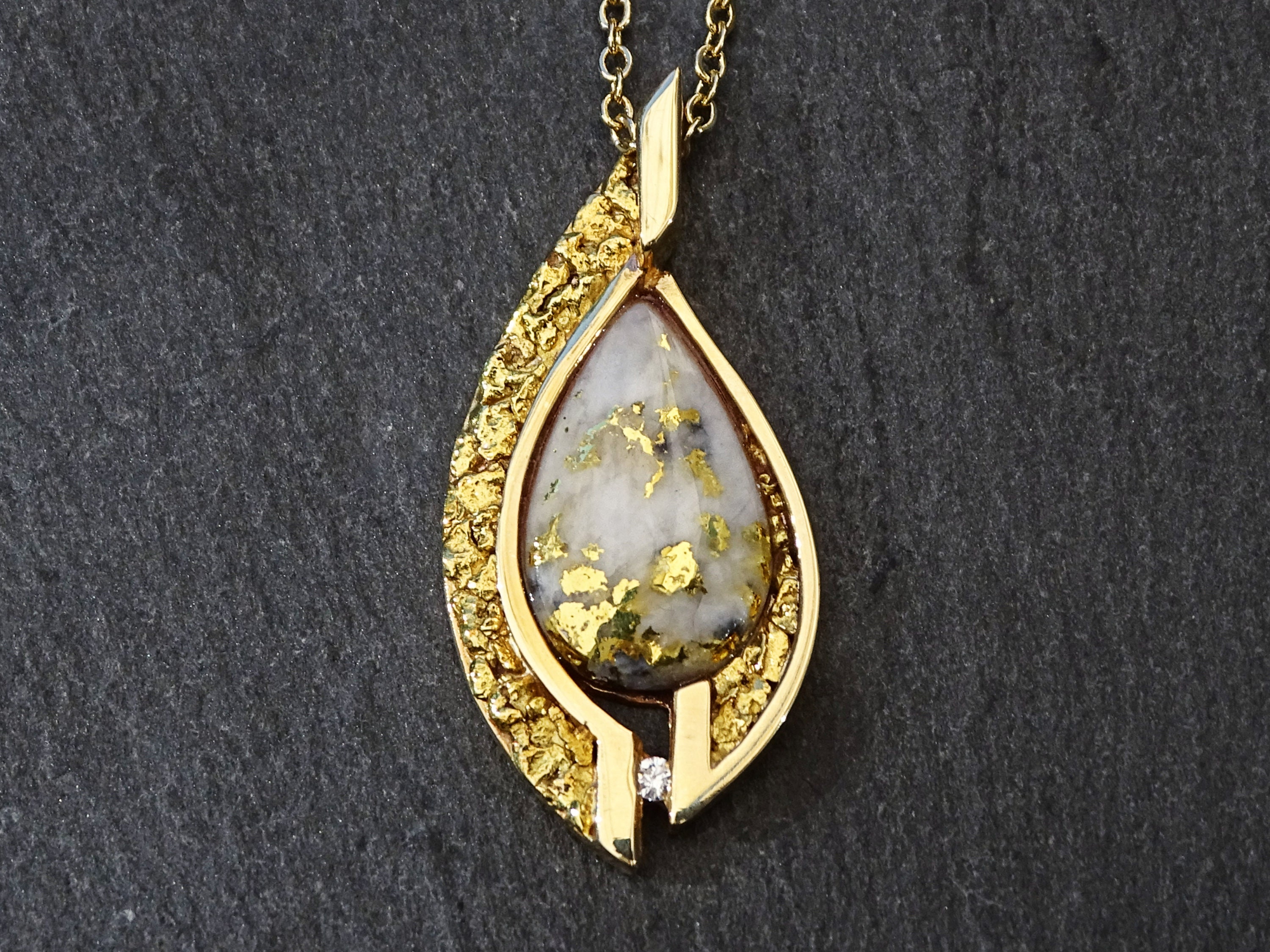 Gold on sale quartz necklace