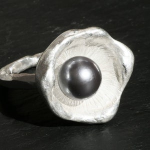 large pearl ring sterling silver, grey Tahiti pearl ring, unique gift for her, pearl statement ring, anniversary gift june birthstone ring