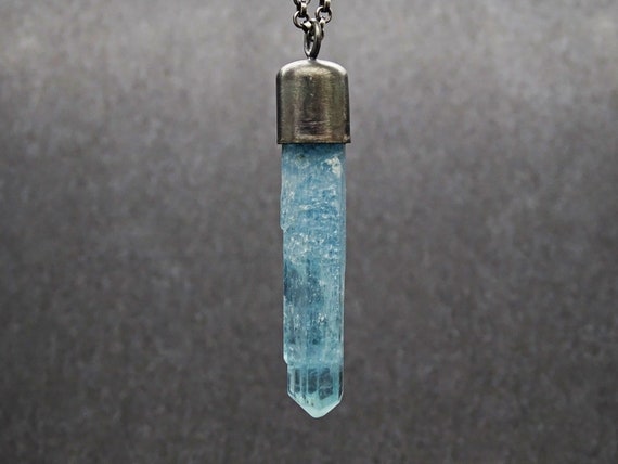 Amazon.com: Natural Aquamarine Rough Healing Crystal Birthstone Pendant  Necklace