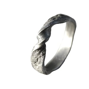infinity ring black silver, viking wedding band, mens wedding ring, moebius loop ring, silver twist ring, molten silver ring, gift for him