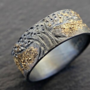 anillo único del árbol de la vida plata negra oro de 14k, anillo vikingo anillo Yggdrasil, anillo de bodas celta para hombres anillo de bodas oro fundido y plata imagen 6