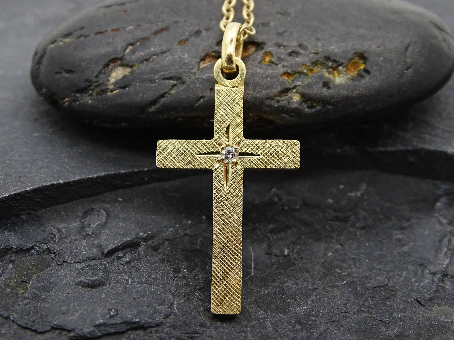Small Gold Cross Pendant Dainty Gold Cross Necklace Womens Etsy