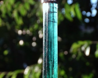 Ciondolo in tormalina indicolite: grande cristallo blu, oro bianco 14k