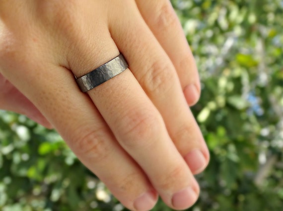 Dark silver wedding band deals