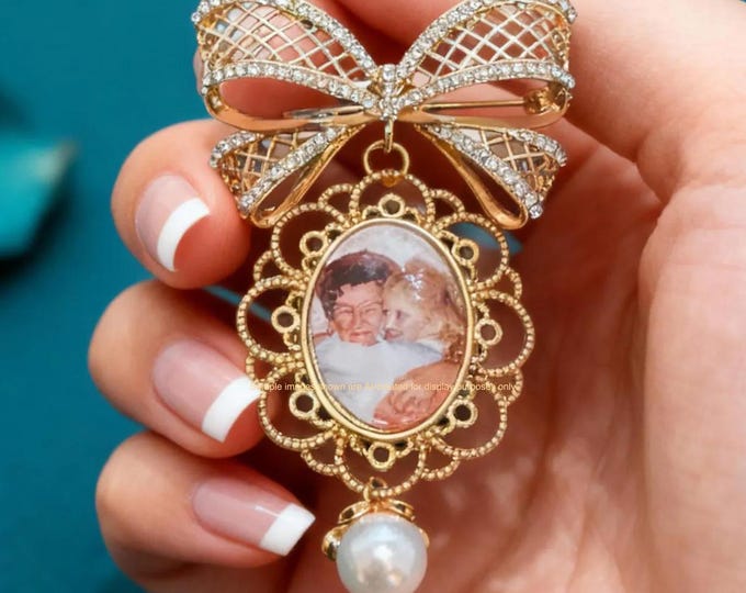 Photo Bouquet Keepsake, Bow Brooch with Lacy Charm and Pearl Accent, Custom Picture, in Memory of a Loved One, for the Bride