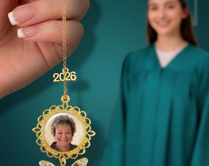 Personalized 2026 Graduation Photo Tassel Charm – Memorial Keepsake Gift Box
