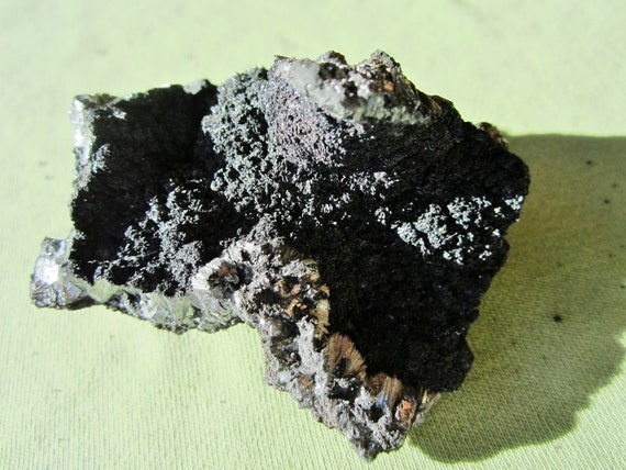 PYROLUSITE Vug Imini Mine Morocco 75g