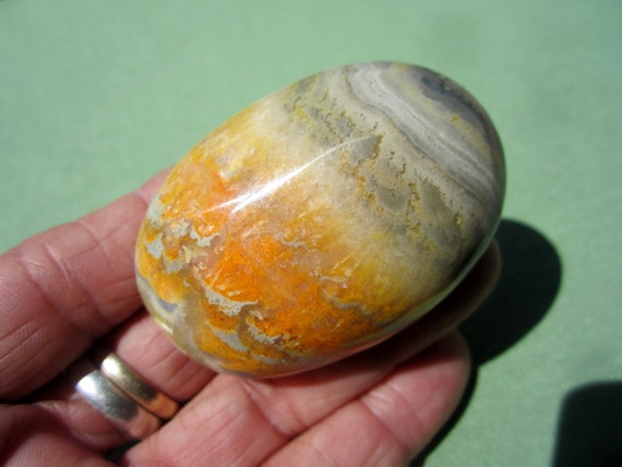 BUMBLE BEE "JASPER" Polished Palm Stone Touch Worry Indonesia 93g / 2 1/4" inch