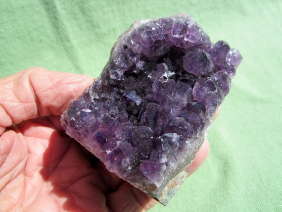 AMETHYST CLUSTER (Cut Base) Uruguay 239g