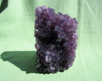 AMETHYST CLUSTER (Cut Base) Uruguay 325g