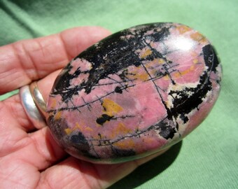 RHODONITE Polished Palm Stone Touch Worry Pakistan 145g / 2 3/4" inch