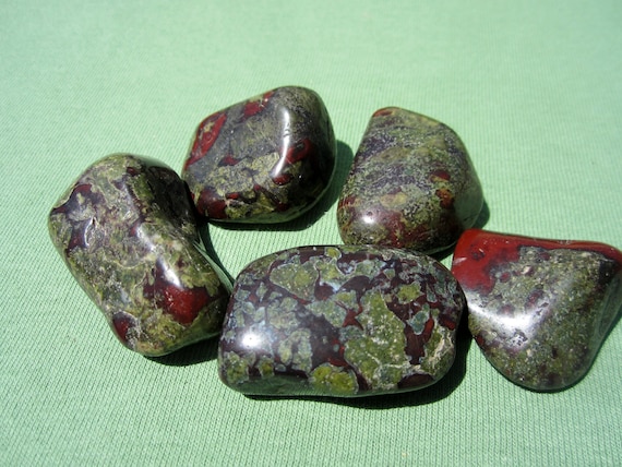 DRAGON BLOOD STONE (Jasper) Tumbled Polished Lot Madagascar 131g