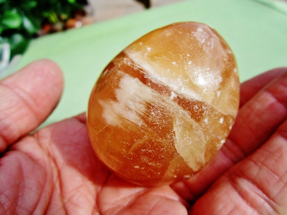 ARAGONITE EGG with Acrylic Stand Morocco 148g