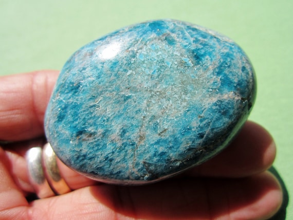 BLUE APATITE Polished Palm Stone Worry Madagascar 84g / 2" inch