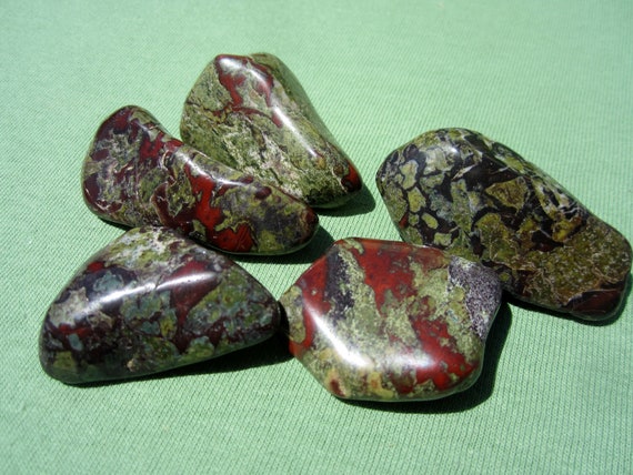 DRAGON BLOOD STONE (Jasper) Tumbled Polished Lot Madagascar 134g