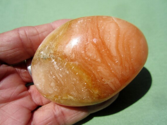 ORANGE CALCITE Polished Palm Stone Madagascar 138g / 2 3/4" inch