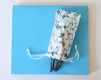 Eyeglasses case, blue cranes