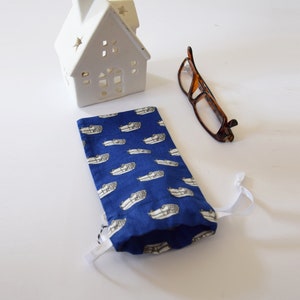 Blue glasses case with combi VW image 8