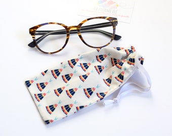 Eye glasses case, tipi