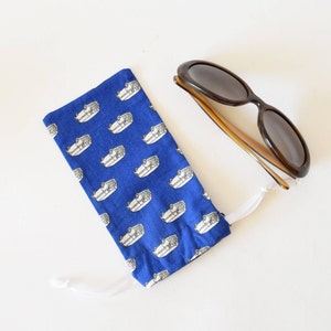 Blue glasses case with combi VW image 1